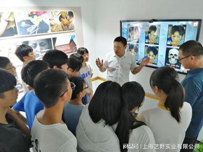 趣味性禁毒教育VR體驗(yàn)設(shè)備、VR禁毒基地、多媒體禁毒教育產(chǎn)品配置