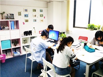 武漢如何申請美國高中留學,美國高中留學指南,美國高中留學咨詢,武教國際留學圖片|武漢如何申請美國高中留學,美國高中留學指南,美國高中留學咨詢,武教國際留學產品圖片由武漢教育國際交流合作中心公司生產提供-